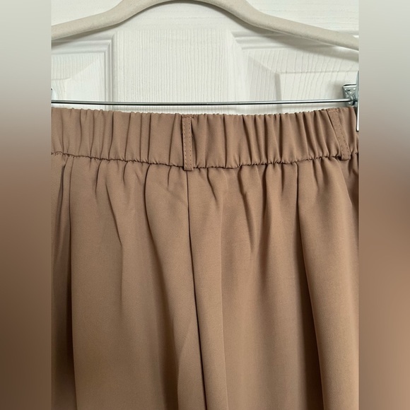 Women's Tan Pants pleated tailored - Picture 4 of 5